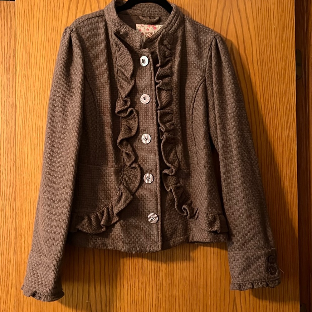 Feminine fitted lined button front jacket